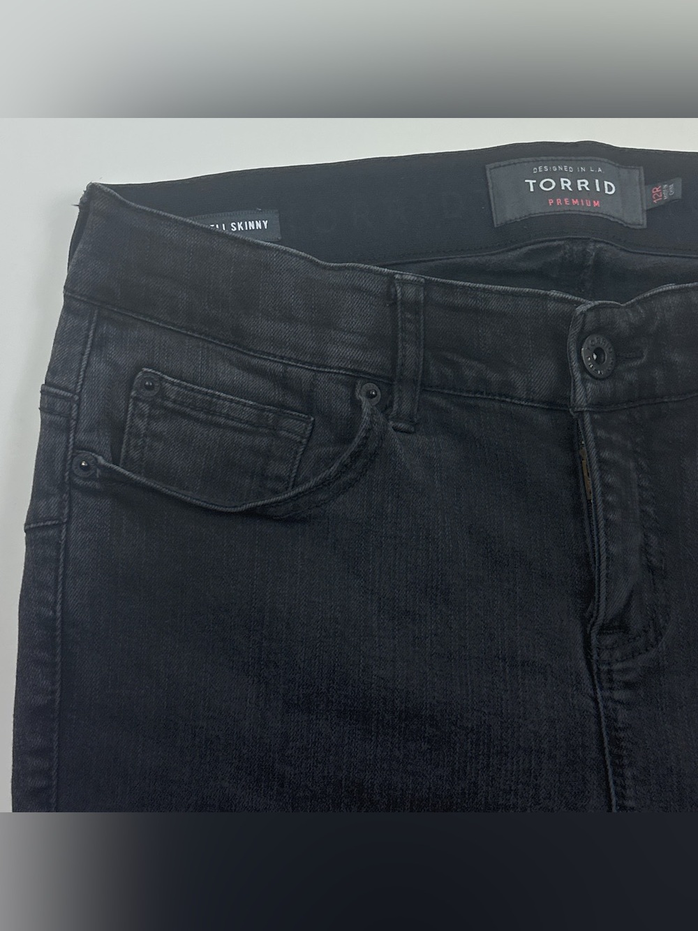 Torrid Premium Bombshell Skinny Stretch Womens 12R 32x28 Black Jeans 11311603 - Picture 9 of 12